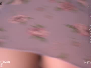 webcam girl lil_eva live cam image #2219002