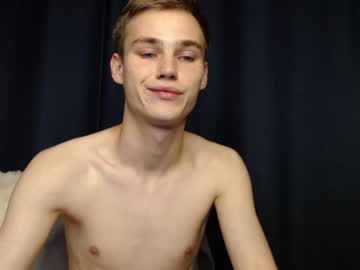 webcam man robert10211 live cam image #2616252