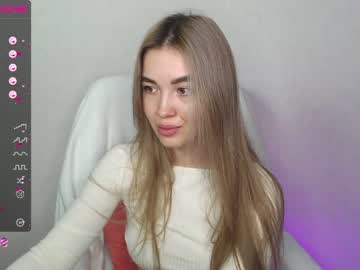 webcam girl yourvirusqueen_ live cam image #2237602