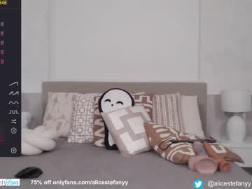 webcam girl smileyouarehere live cam image #5800033