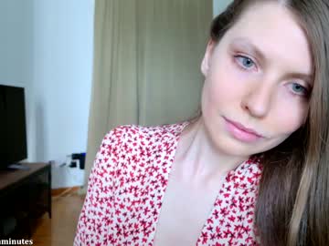 webcam girl giveyouelevenminutes live cam image #5161279
