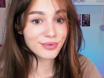 webcam girl chloe_catherine_mykers live cam image #5509391