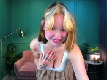 webcam girl dinablush live cam image #2545552