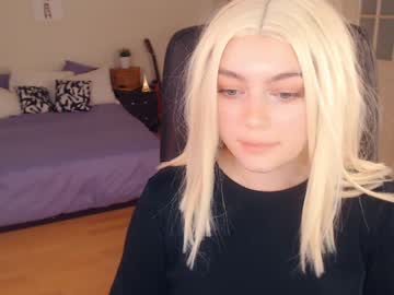 webcam girl jenny_newee live cam image #323317
