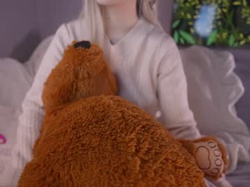 webcam girl alice_kosmos live cam image #3599438