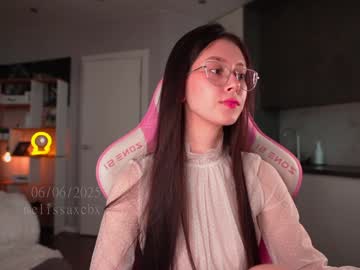 webcam girl melissaxcbx live cam image #7117737