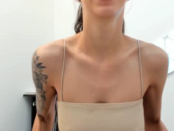 webcam girl hotfallingdevil live cam image #1749522