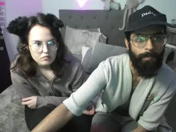 webcam couple snowy_emily live cam image #2982782