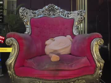 webcam girl royalsquirt_ live cam image #2195428