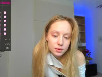 webcam girl amy_touch live cam image #3910271