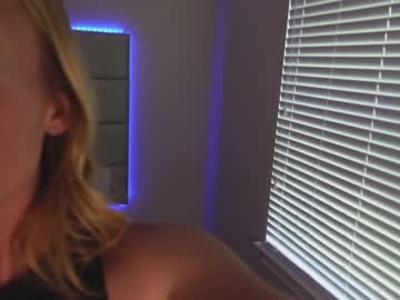 webcam girl taylor_love_303 live cam image #1961321