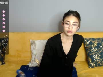 webcam girl little_v1rgin_angel live cam image #2187246