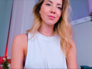 webcam girl emmi_rosee live cam image #3509836