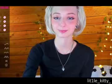 webcam girl lit1le_kitty_ live cam image #2731818