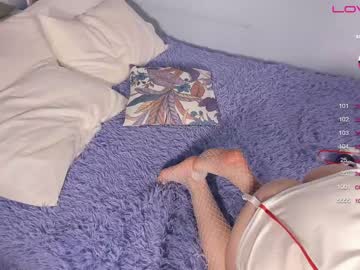 webcam girl youne_and_beautiful live cam image #4347125