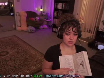 webcam girl evelynpiers live cam image #4792357