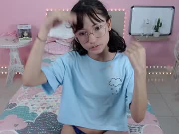 webcam girl little_effy18 live cam image #1855705