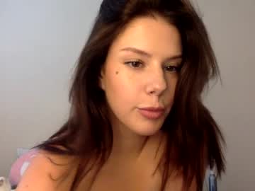 webcam girl stassiebabyxo live cam image #6900849