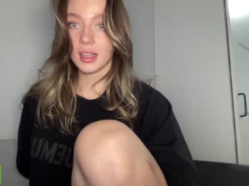 webcam girl angel_from_sky live cam image #6670340
