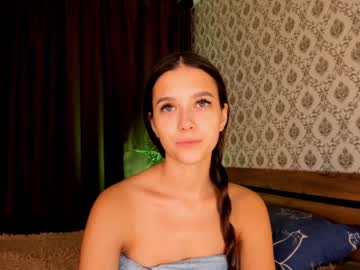 webcam girl amandamedrano live cam image #2938000