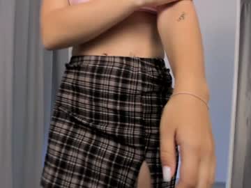 webcam girl lottie_shine live cam image #2600548