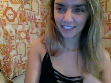 webcam girl ella_boo live cam image #750422