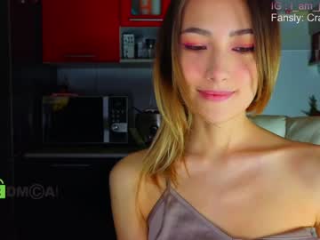 webcam girl crazzy_cherry live cam image #6779141