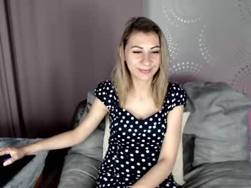 webcam girl cassiewins live cam image #2136645