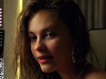 webcam girl a_whole_eternity live cam image #6645394