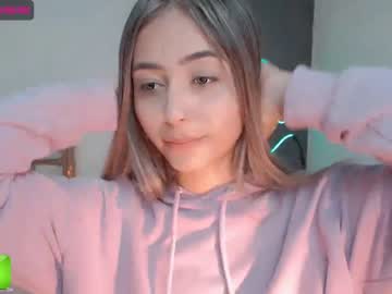 webcam girl gummy_bear7 live cam image #855116