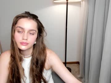 webcam girl creammraspberry live cam image #4938153