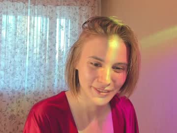 webcam girl mira_fox_ live cam image #4978549