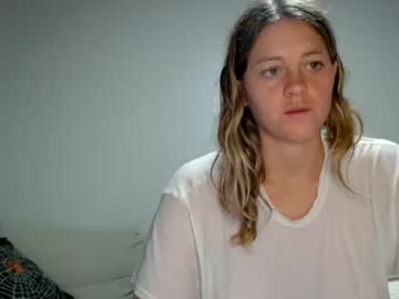 webcam girl rebfields live cam image #2661966