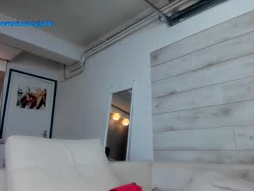 webcam girl dulceyjohn live cam image #5089939