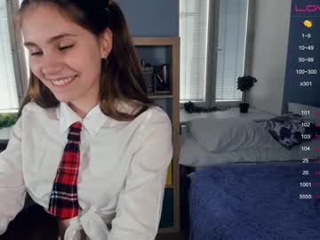 webcam girl youne_and_beautiful live cam image #4310145