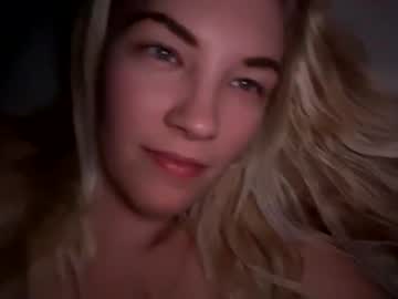 webcam girl mariah95 live cam image #859275
