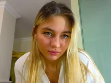 webcam girl lilly_mattsson live cam image #5358806