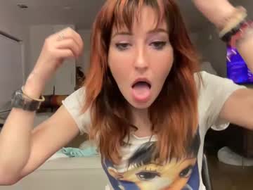 webcam girl sluttylilsister live cam image #6229663