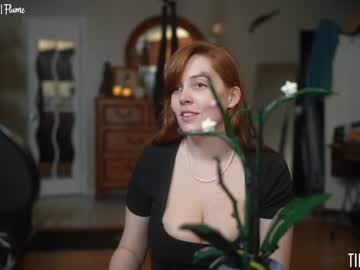 webcam girl tinatopp live cam image #4037196