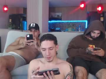 webcam man fratguysonline live cam image #4502363
