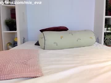 webcam girl mis_eva live cam image #2840249