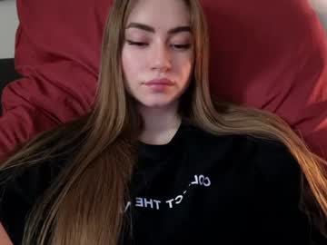 webcam girl strawberryjamx live cam image #6053626