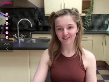 webcam girl lucydelovely live cam image #4088470