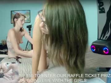 webcam couple wildunicorninpink live cam image #4451687