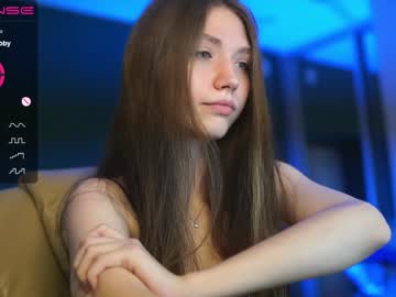 webcam girl angels_kiss live cam image #4611073