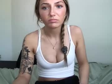 webcam girl emiefox2 live cam image #7107637