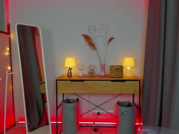 webcam girl silent_chill live cam image #2644021