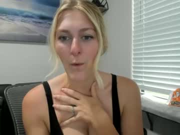 webcam girl wet_scarlett72 live cam image #2805707