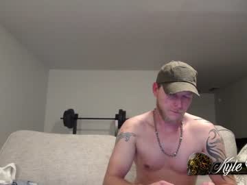 webcam man kylechat live cam image #2407410