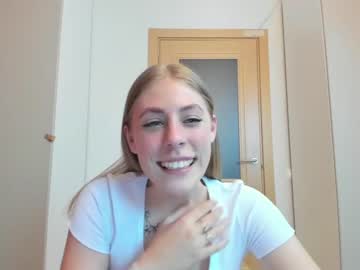 webcam girl _strawbeerry_ live cam image #4391328